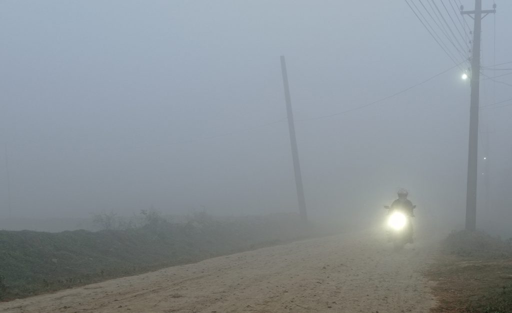 पश्चिमी वायुको प्रभावले तराईमा बाक्लो हुस्सु, हवाई र सडक यातायातमा सतर्कता अपनाउन आग्रह