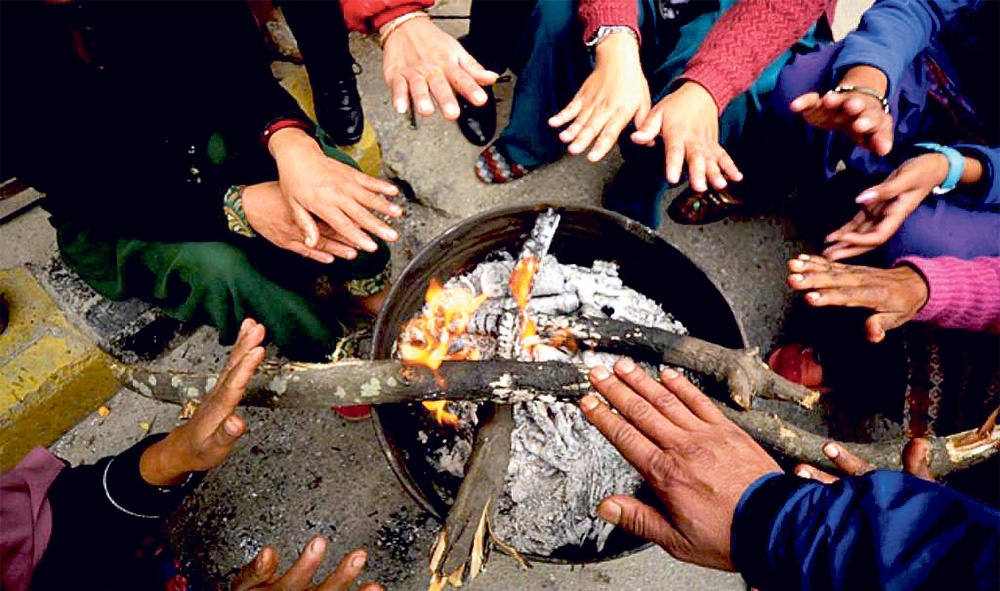 काठमाडौँमा यस वर्षकै बढी चिसो: तापक्रम ३.५ डिग्रीमा झर्यो, देशभर बढ्यो शीतलहर