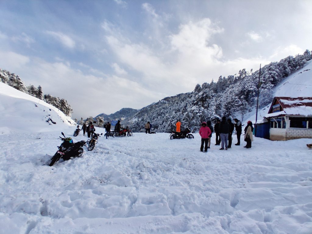 पश्चिमी वायुको प्रभावले उच्च भेगमा हिमपात र वर्षाको सम्भावना, तराईमा हुस्सु