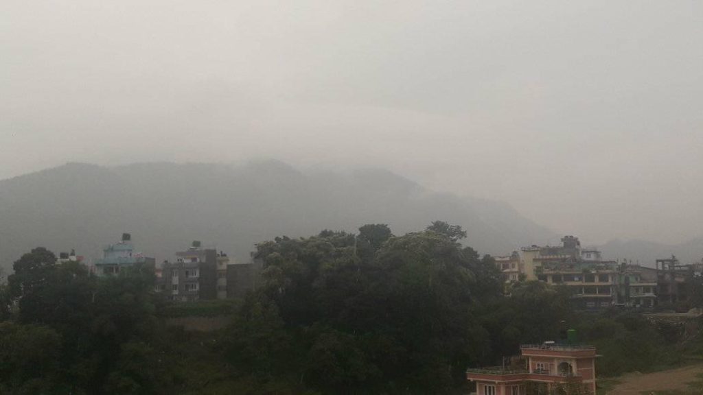 पश्चिमी वायुको प्रभाव: चार प्रदेशमा वर्षा र हिमपातको सम्भावना, तराईमा कुहिरोको सास्ती