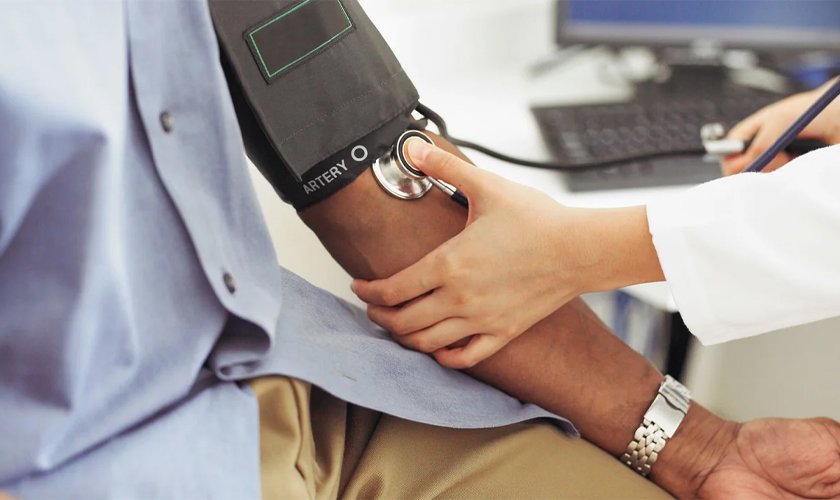 दिक्तेल रुपाकोट मझुवागढीमा नसर्ने रोगको ‘स्क्रिनिङ’ अभियान सुरु : चैतमा निःशुल्क विशेषज्ञ शिविर हुने