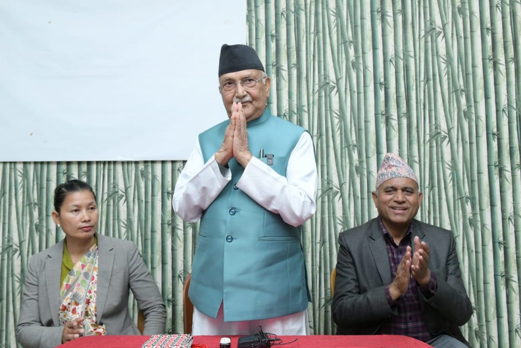 उपयुक्त समय आएपछि संविधान संशोधन हुन्छ, अत्तालिएर साम्प्रदायिकता फैलाउनु, चुनावको वातावरण धमिल्याउन हाे : अध्यक्ष ओली