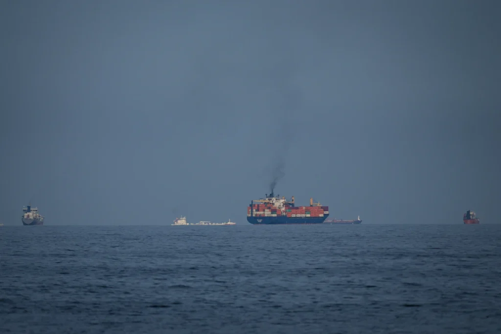 इरानद्वारा ‘स्ट्रेट अफ होर्मुज’बाट पानीजहाज नियन्त्रणमा, एक नेपाली पनि कब्जामा