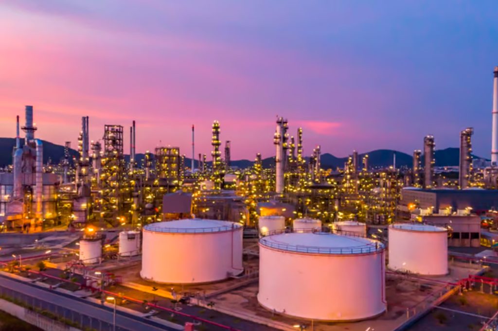 मध्यपूर्व तनावको असरः पाकिस्तानमा इन्धन अभाव, मूल्यवृद्धिको त्रास कायमै