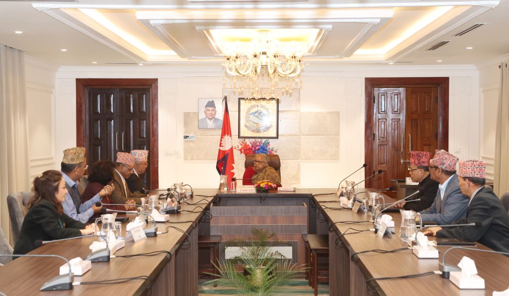 मध्यपूर्व सङ्कट: अलपत्र नेपालीलाई विमानस्थलमै सुरक्षा र होटलको व्यवस्था, दूतावासहरूलाई ‘हाई अलर्ट’