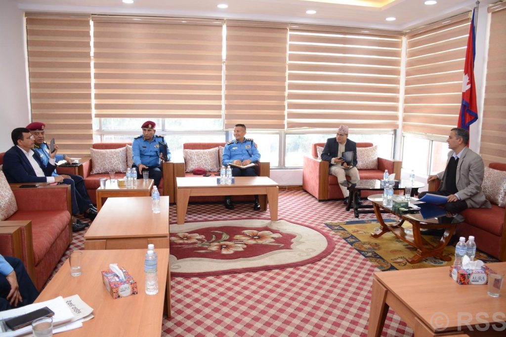 सिंहदरबारको सुरक्षा प्रबन्ध र आगामी संसद् अधिवेशनको तयारी बारे गृह मन्त्रालयमा उच्चस्तरीय बैठक