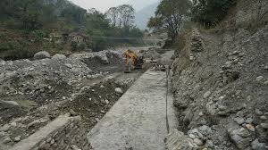 बागलुङका १४ स्थानमा नदी नियन्त्रण कार्य सुरु: बस्ती संरक्षणका लागि तटबन्ध निर्माण गरिँदै