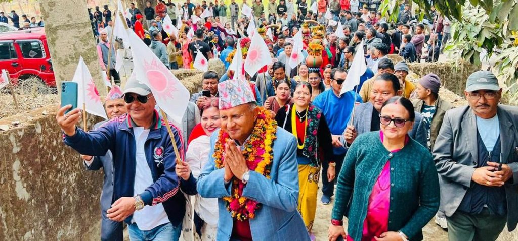 दाङ-२ को चुनावी अङ्कगणित : प्रतिस्पर्धीलाई पछि पार्दै एमाले महासचिव पोखरेल