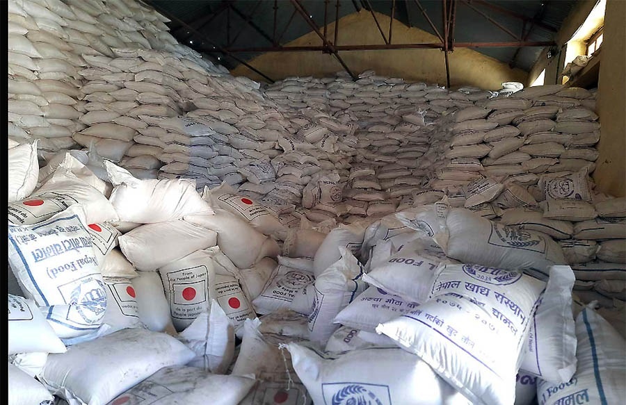 खाद्य कम्पनीको नेपालगन्ज गोदाममा १९ हजार क्विन्टल चामल मौज्दात, प्रतिक्विन्टल ६ सयसम्म मूल्य घट्यो