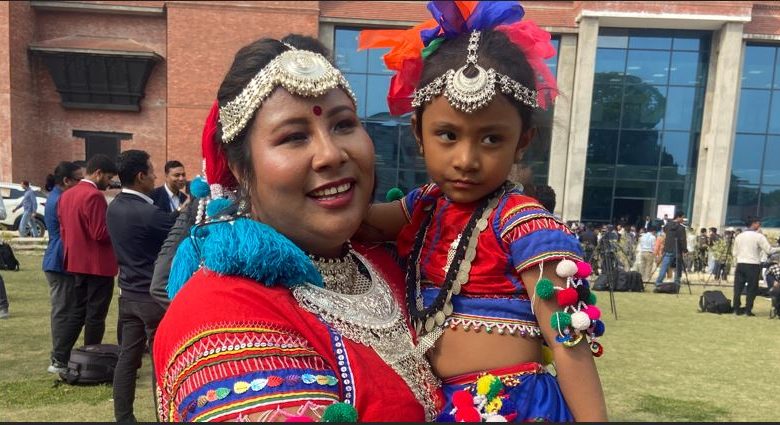 सांस्कृतिक पहिचान झल्काउन सांसदहरू मौलिक भेषभूषामा: संसद्मा देखियो विविधताको रङ