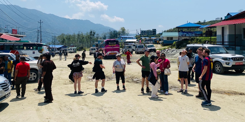 कास्कीको प्रसिद्ध पर्यटकीय गाउँ घान्द्रुकमा पर्यटकको बाक्लो उपस्थिति : मौलिकता जोगाउन स्थानीयको जोड