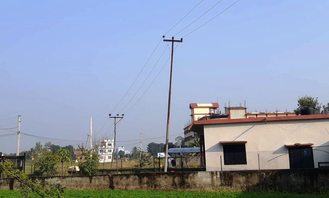 नवलपुरको पहाडी क्षेत्रमा विद्युतीकरणमा ढिलाइ : संरचना बने पनि स्थानीय अँध्यारोमा