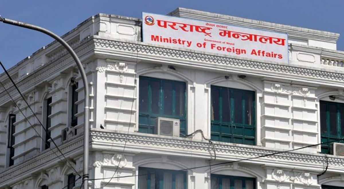 पश्चिम एसियाको द्वन्द्वपछि ३० हजार नेपाली स्वदेश फिर्ता : परराष्ट्र मन्त्रालय