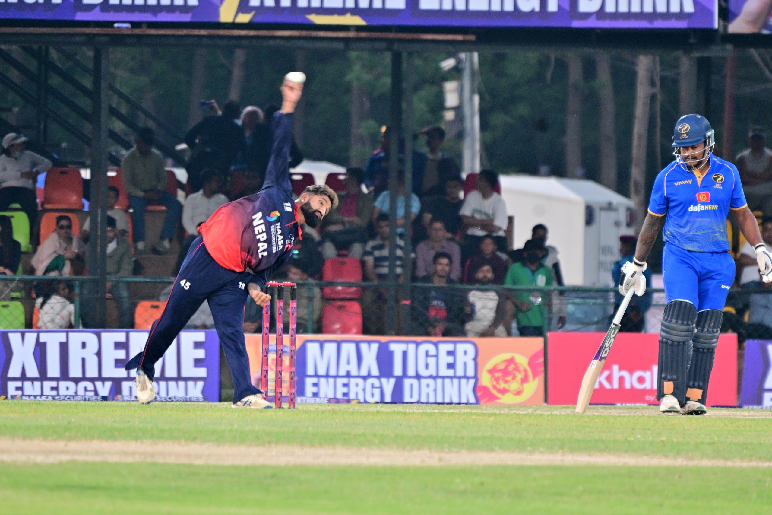 सन्दीपको घातक बलिङ र कुशलको विस्फोट: युएईमाथि नेपालको ८ विकेटको सानदार जित