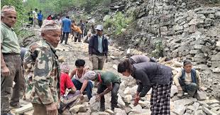 म्याग्दीमा स्थानीयको सक्रियता : श्रमदानबाट पोखरेबगर-घोडेपानी सडक मर्मत