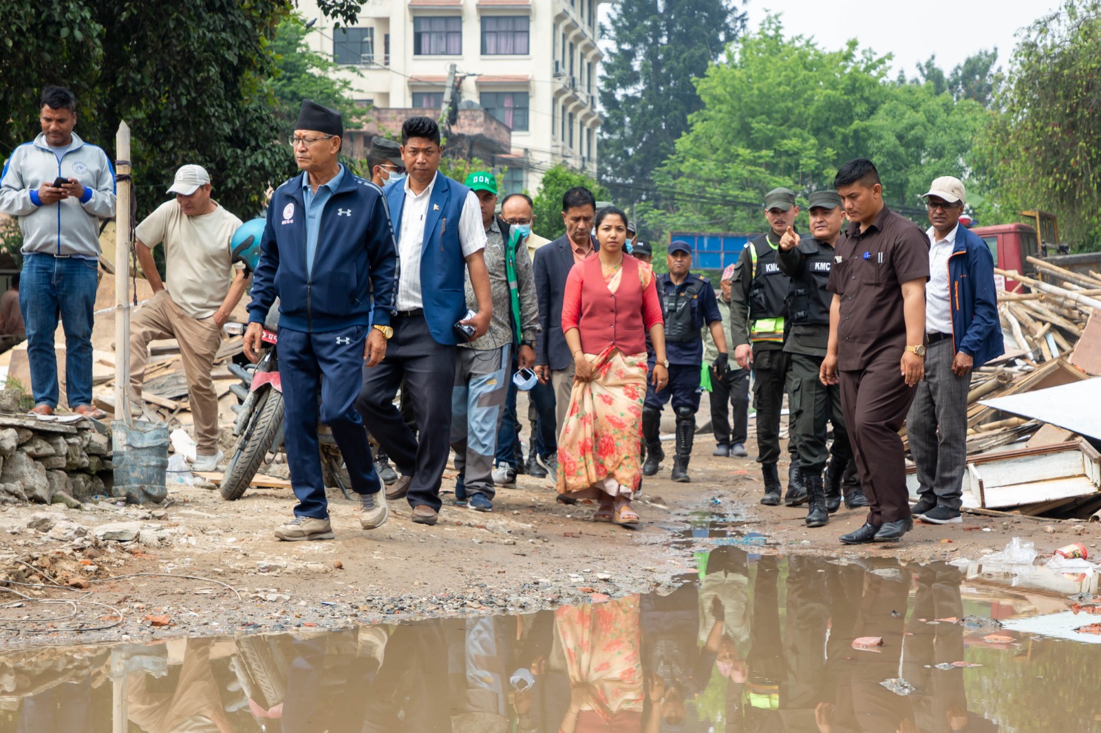 अव्यवस्थित बस्ती हटाइएका क्षेत्रको संरक्षण र तारबार गर्न कार्यवाहक प्रमुखको निर्देशन : निकायगत समन्वयमा जोड