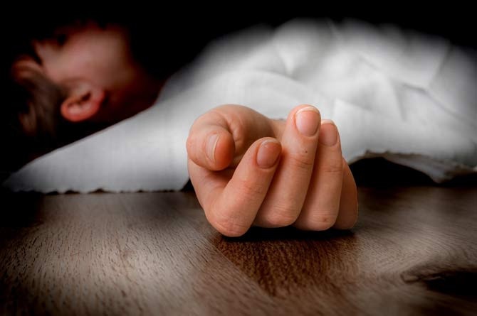 सिरहामा मोटरसाइकलको ठक्करबाट ५ वर्षीया बालिकाको मृत्यु : चालक फरार