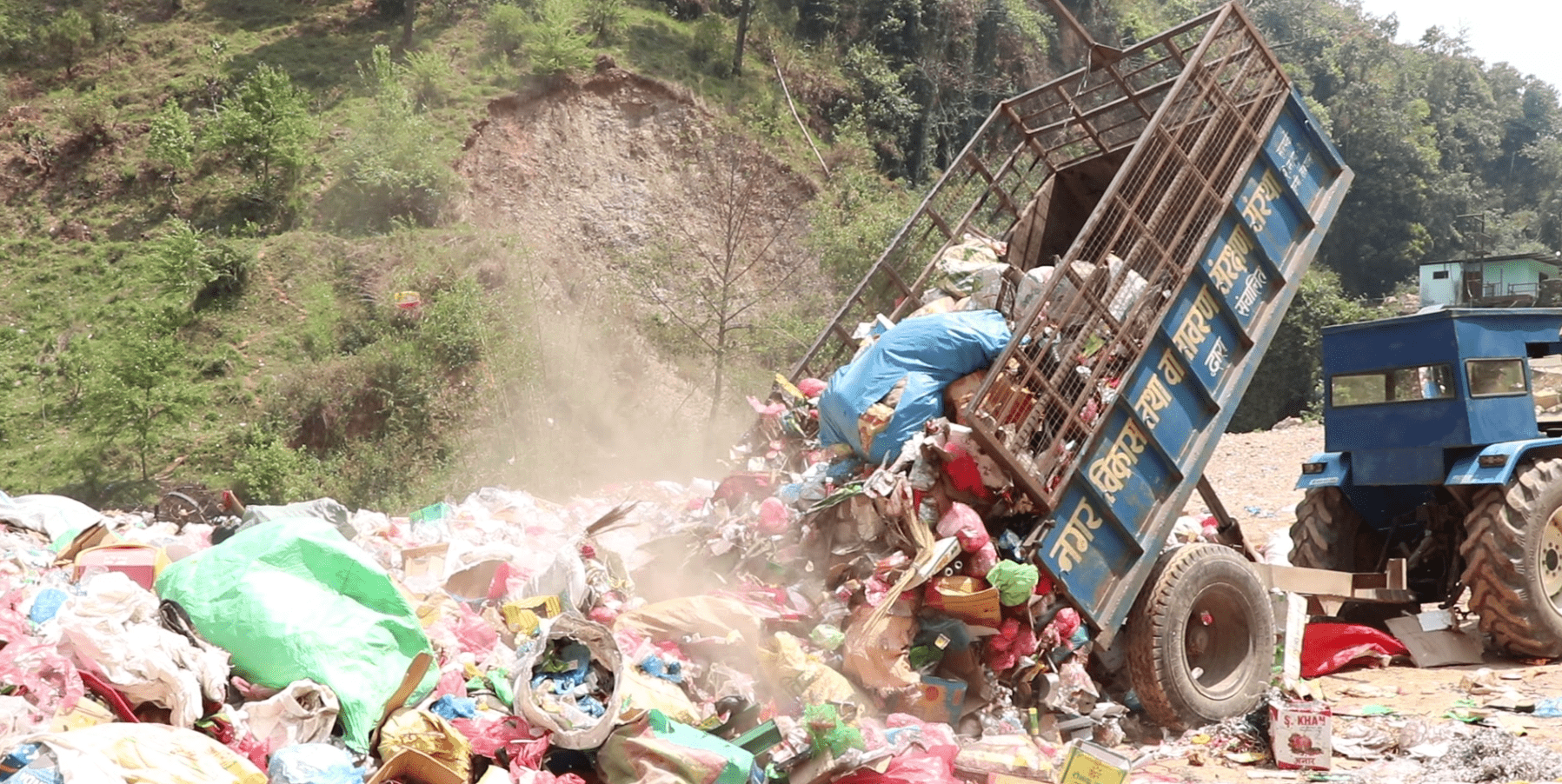 तम्घासमा फोहोरबाट ‘मोहर’ कमाउन सुरु: वातावरण संरक्षणसँगै आम्दानीको स्रोत