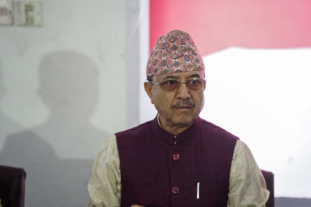 पार्टीको लेटरप्याड दुरुपयोग गरेको आरोप : कांग्रेस पूर्वउपसभापति खड्कालाई सात दिने स्पष्टीकरण