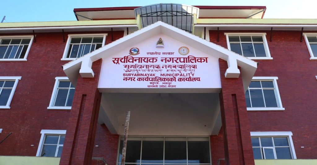 ‘स्मार्ट सिटी’को आधार: सूर्यविनायकका सबै घरमा क्यूआर कोडसहितको डिजिटल नम्बर जडान सुरु