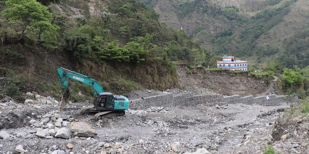 म्याग्दी, मुस्ताङ र पर्वतमा १२ करोडका १७ आयोजना कार्यान्वयनमा : दग्नाम पहिरो नियन्त्रणलाई प्राथमिकता