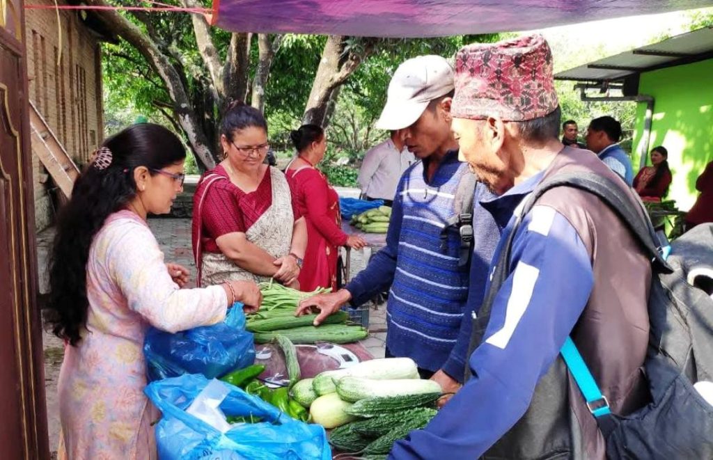 बिचौलियाको अन्त्य र किसानको हितका लागि पाँचखालमा साप्ताहिक कृषि हाटबजार सुरु