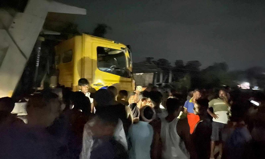 सुर्खेतमा टिपरको ठक्करबाट एक युवकको मृत्यु