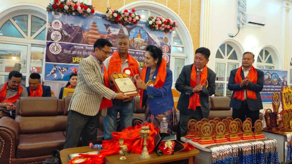 भ्रष्टाचारविरोधी अभियन्ता प्रेमध्वज सम्मानित