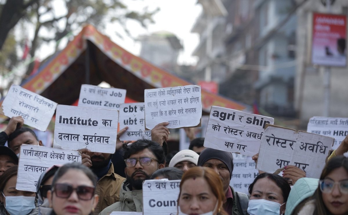 कोरिया जान नपाएका युवाहरूको माइतीघरमा प्रदर्शन, रोष्टर अवधि बढाउन माग
