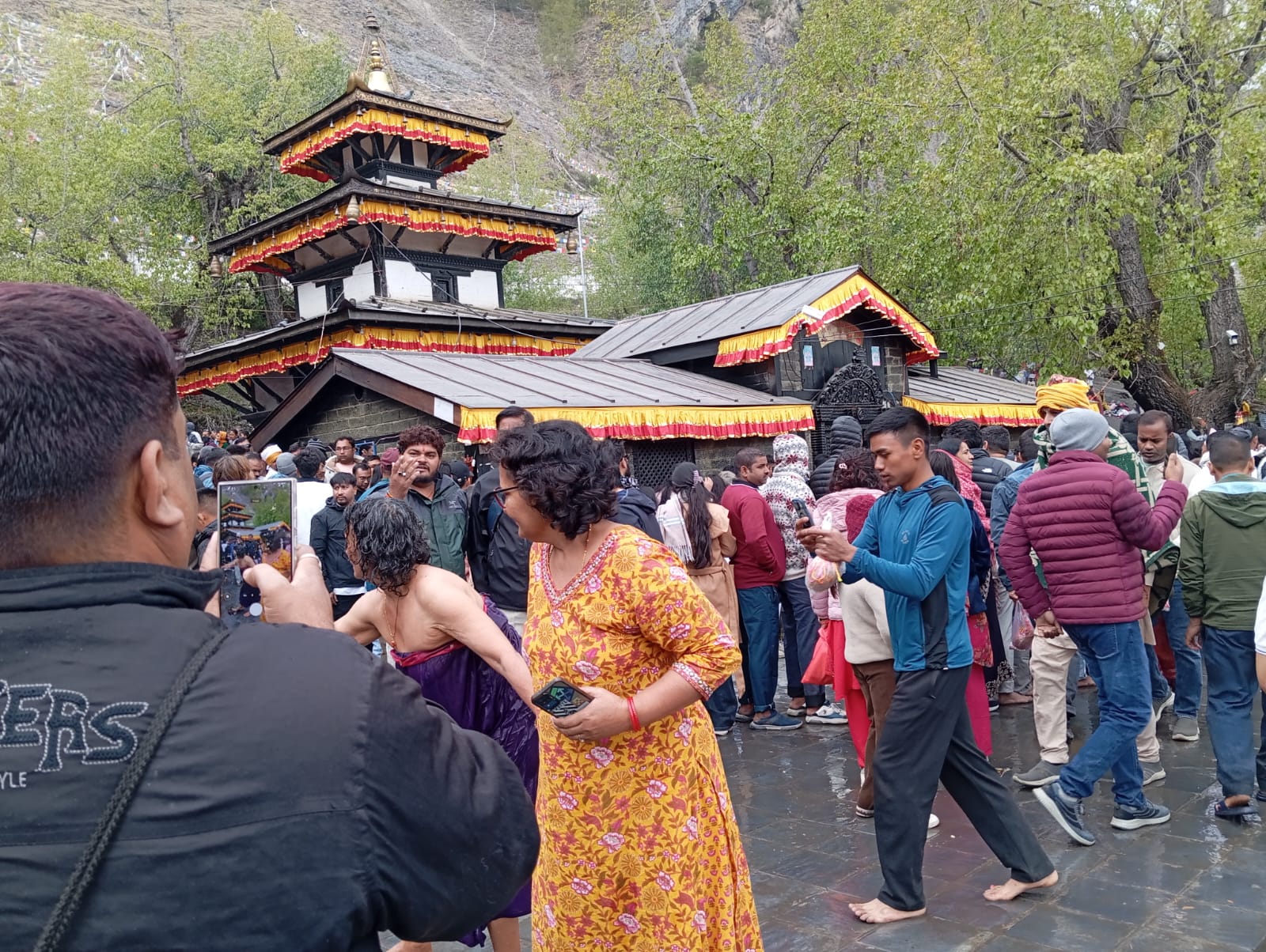 मुक्तिनाथमा दर्शनार्थी खचाखच