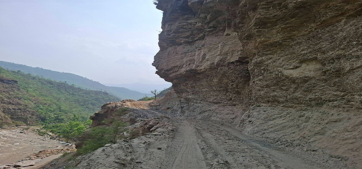 घर्तीभिरको त्यो ‘अजेय’ चट्टान : जसले खोटाङ र तराईको दूरी साढे १७ किलोमिटर छोट्टाइदियो