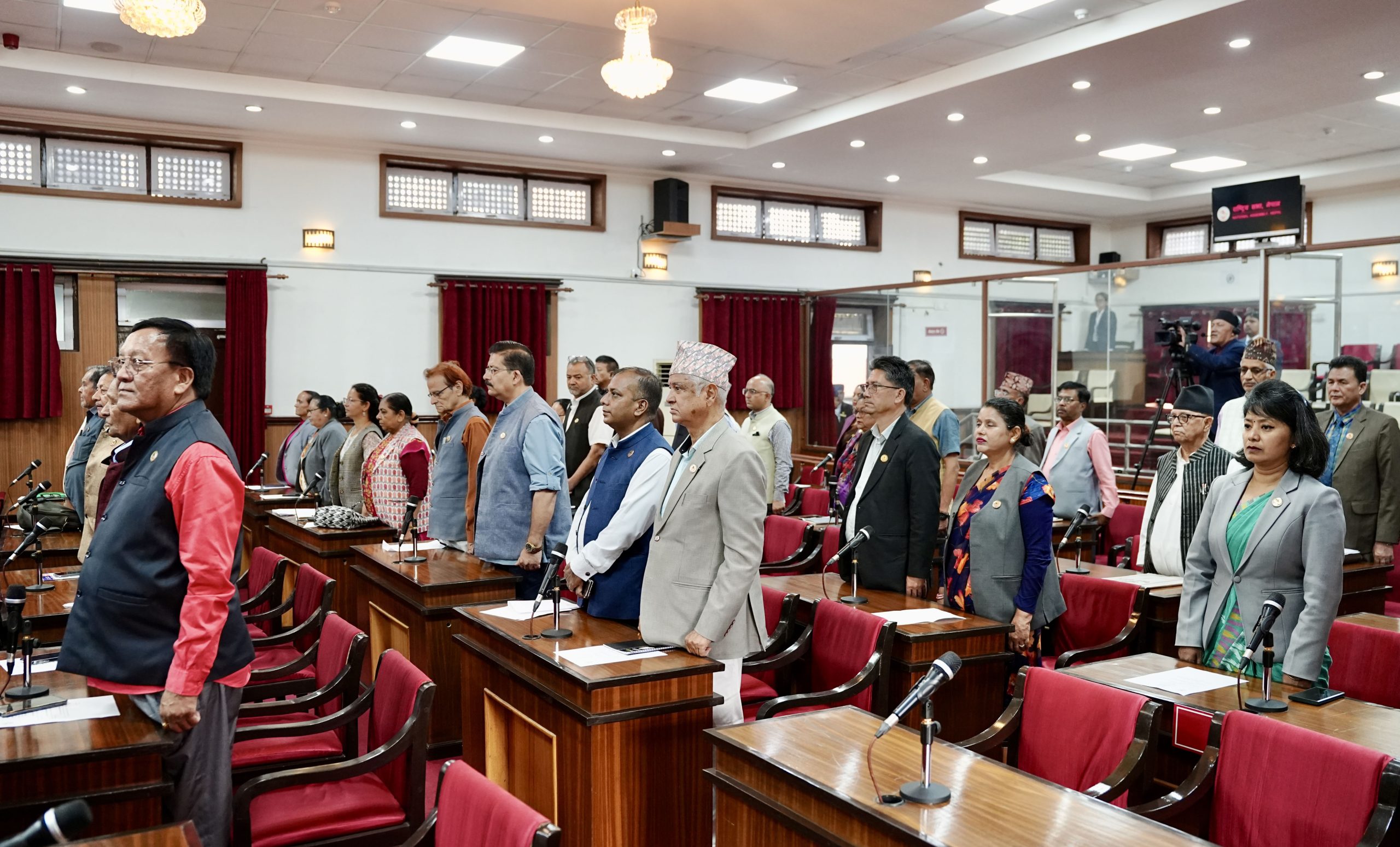 प्रधानमन्त्री बालेनको अभिव्यक्तिको विरोधमा संसद् अवरुद्ध, विपक्षीको अडान– ‘जवाफ नआएसम्म चल्न दिँदैनौँ’