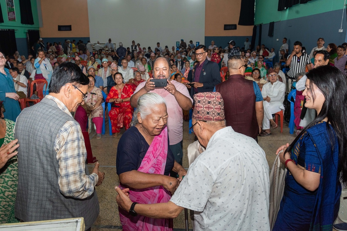 १९८ जना ज्येष्ठ नागरिक सम्मानित