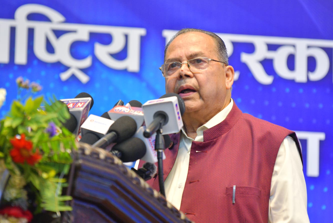 साम्राज्यवादी र प्रतिक्रियावादीहरूलाई परास्त गर्न कम्युनिष्टहरु एक हुन जरुरी छः झलनाथ खनाल