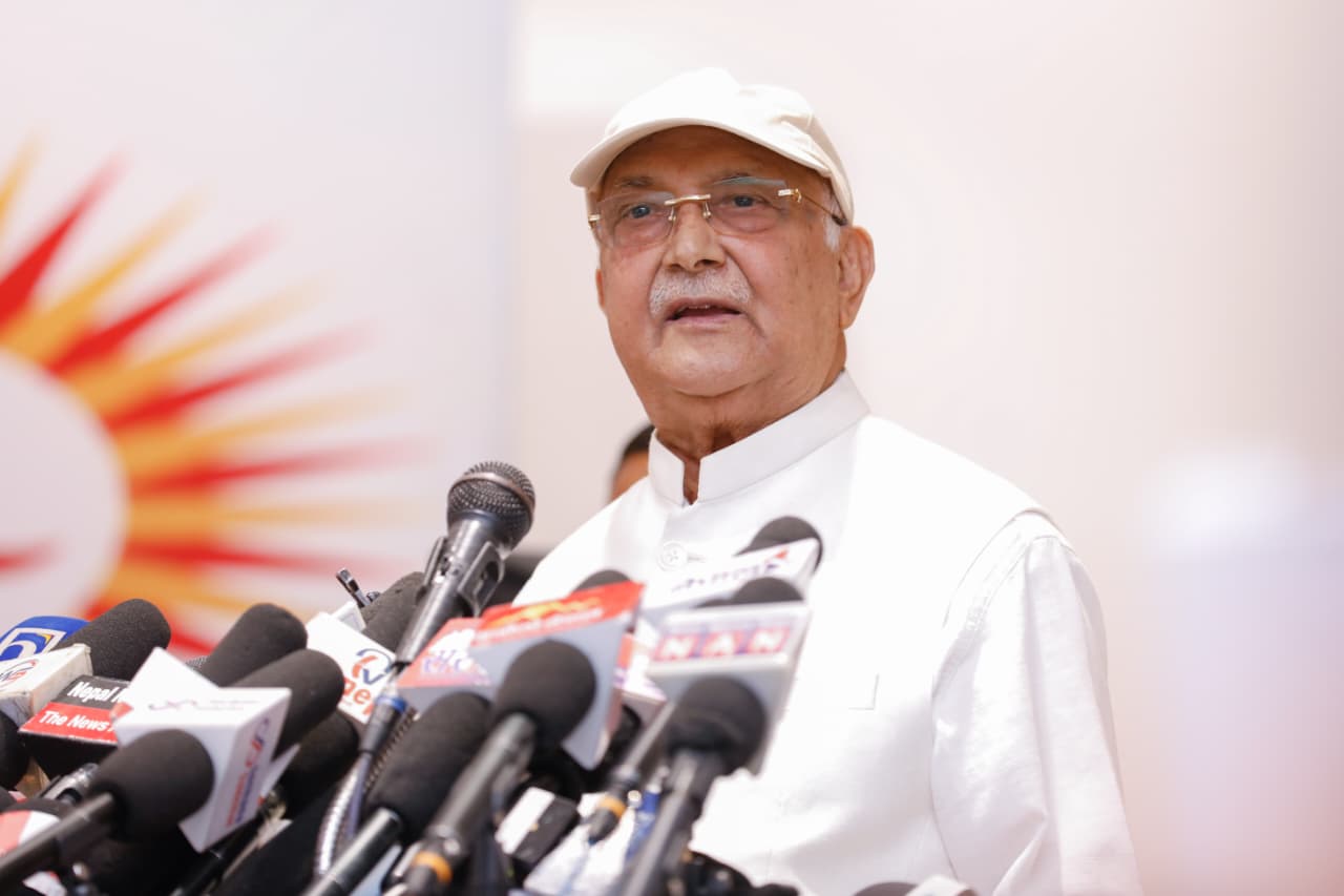 अहिले पार्टी एकताको सम्भावना छैन, त्यस भ्रममा नपर्नुः अध्यक्ष ओली