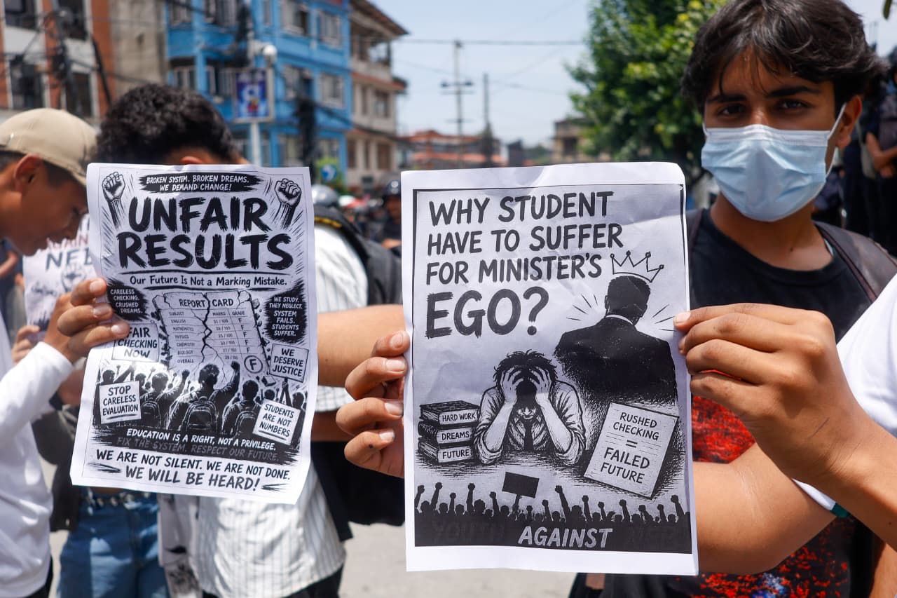 कक्षा १२ को नतिजाप्रति विद्यार्थीको आक्रोश: निष्पक्ष छानबिनको माग गर्दै माइतीघरमा प्रदर्शन