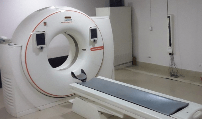 भरतपुर अस्पतालको सिटी स्क्यान बिग्रिएपछि वैकल्पिक व्यवस्था: निजी अस्पतालमा सरकारी दरमै सेवा