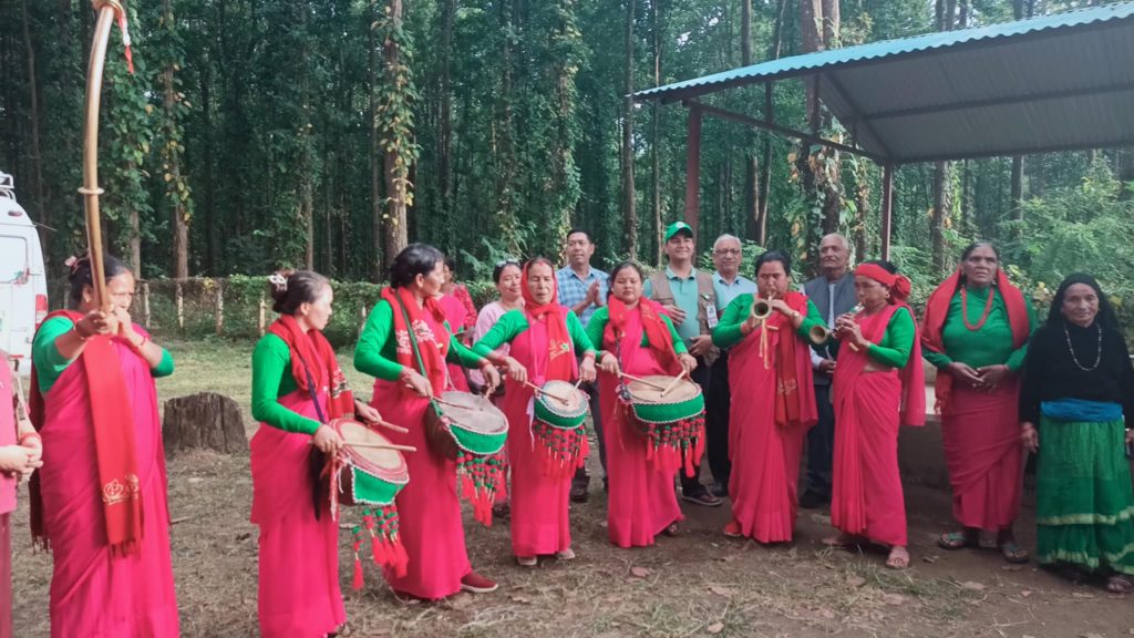 दाङका आमा समूहले बजाउने नौमतीको माग बढ्यो