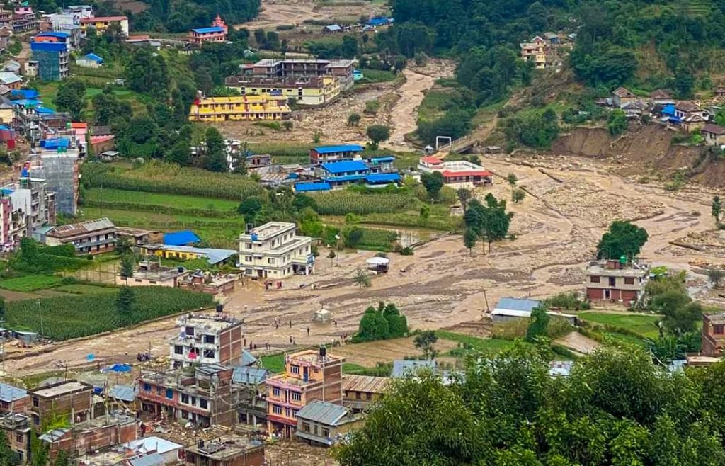 बाढीपहिराेको ‘रेड जोन’मा काभ्रे: ४७९ बस्ती उच्च जोखिममा, तत्काल स्थानान्तरण असम्भव