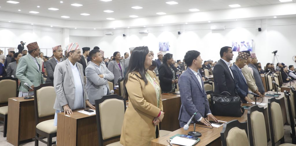 प्रधानमन्त्रीको अभिव्यक्तिले संसदमा अवरोध, जेठ २५ सम्मका लागि सदन स्थगित