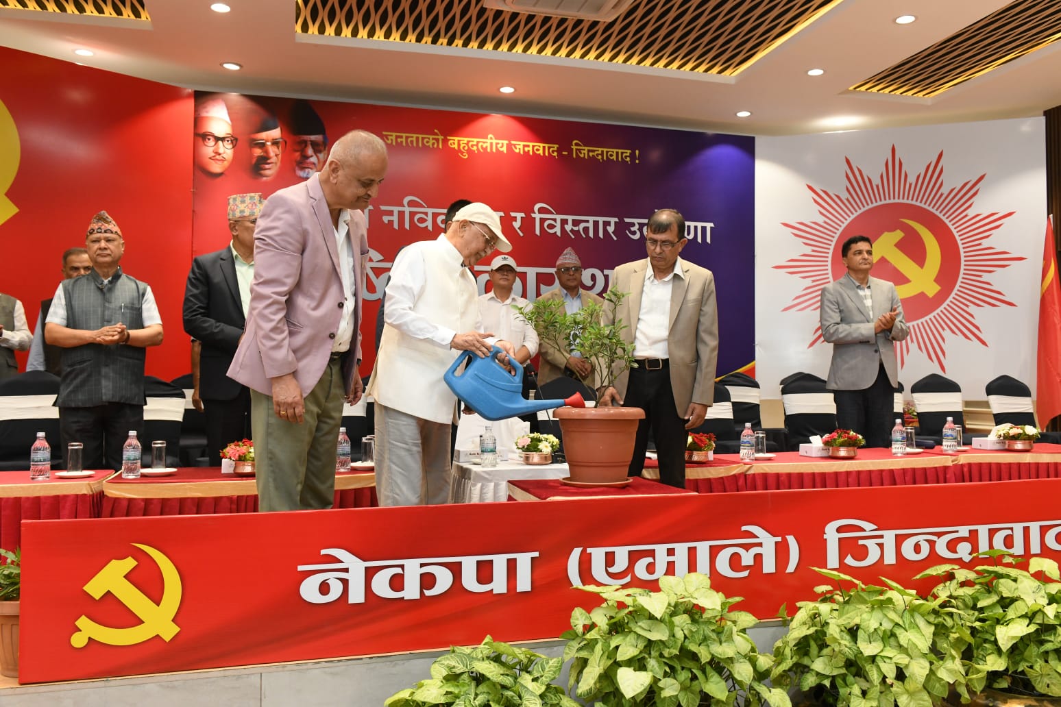 एमालेको दुईदिने राष्ट्रिय कार्यशाला सुरु, अध्यक्ष ओलीद्वारा उद्घाटन