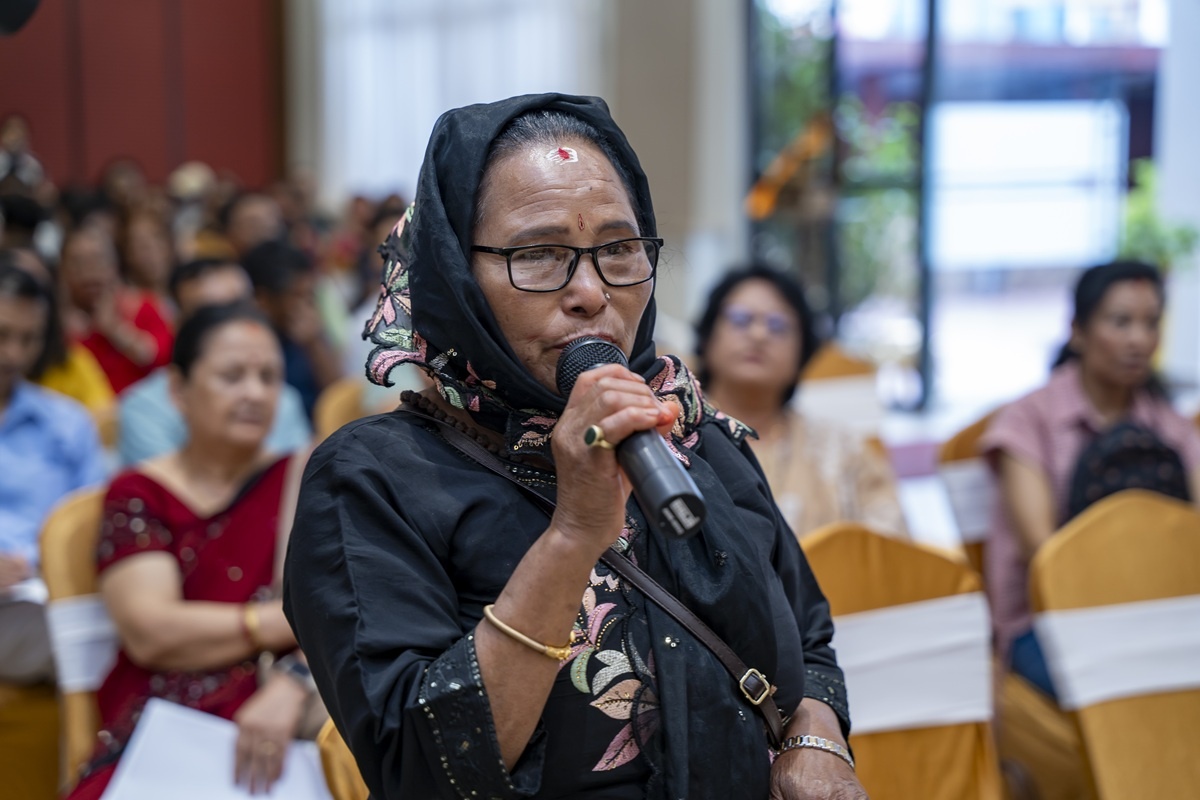 ‘हाम्रो नागरिकता फिर्ता लिनुहोस् र हाम्रै अगाडि च्यातिदिनुहोस्’ : वडाको सार्वजनिक सुनुवाइमा सुकुम्बासीको दर्दनाक आक्रोश
