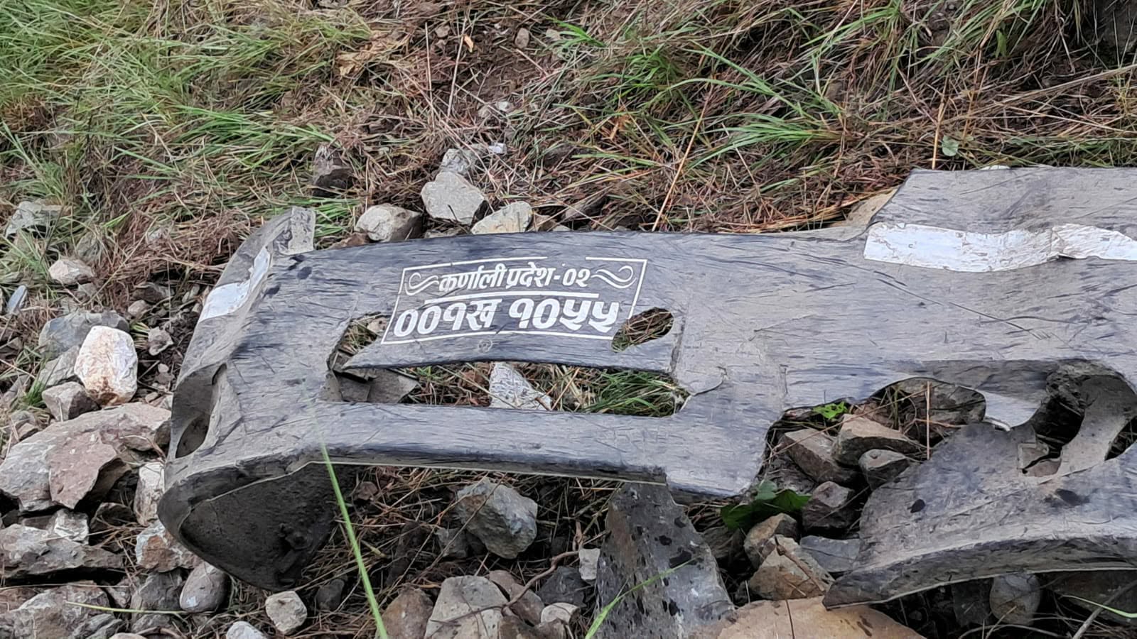 दुर्घटना अपडेटः फोर्स गाडी कर्णालीमा डुब्दा उद्धारमा कठिनाइ