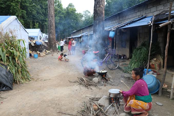 पाँच वर्षदेखि अस्थायी शिविरमै हुप्सेकोटका पहिरो विस्थापित : पुनःस्थापनाको प्रक्रिया मन्त्रालयमै अड्कियो