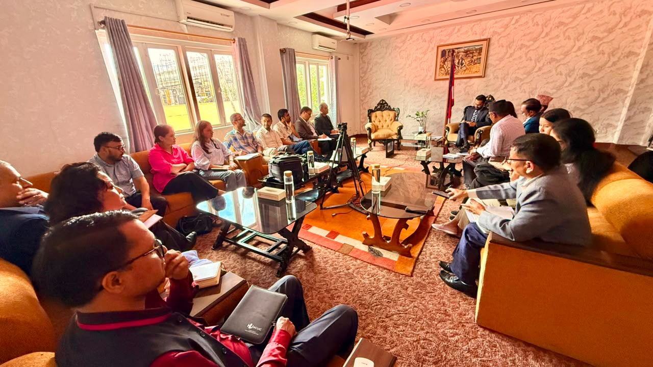 शैक्षिक परामर्श व्यवसायीलाई २५ लाख धरौटी राख्नुपर्ने व्यवस्थाबाट सरकार पछि हट्दैन: शिक्षामन्त्री पोखरेल