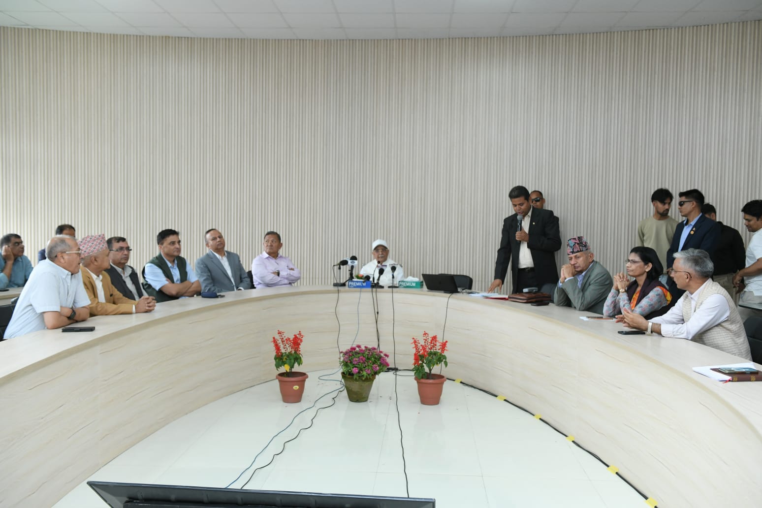 समाजमा महागोएबल्स शैली हाबी हुँदै गएकोः अध्यक्ष ओली