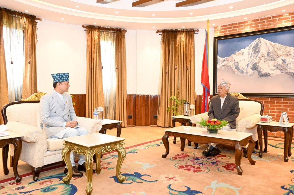 राष्ट्रपति पौडेलसँग सभामुख अर्यालको शिष्टाचार भेट