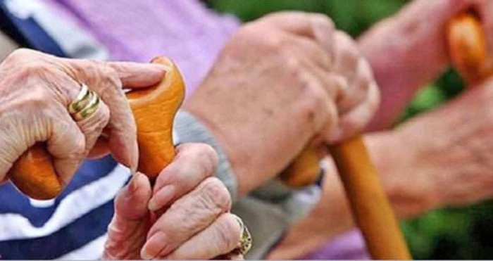 ज्येष्ठ नागरिकलाई यातायातमा ५० प्रतिशत छुट र सिट आरक्षण प्रभावकारी बनाउन मन्त्री वादीको सक्रियता