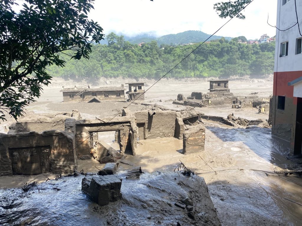 भोटेकोशी बाढी अपडेट : मृतकको सङ्ख्या ४६९ पुग्यो