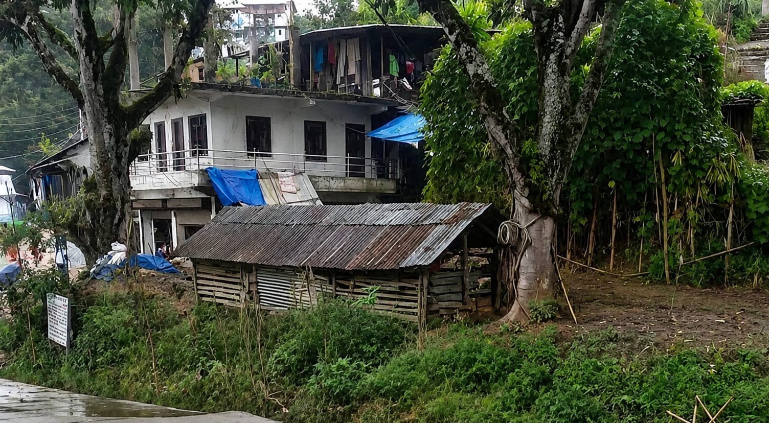 खोटाङको दिक्तेलमा ऐतिहासिक सार्वजनिक चौतारा मिचिएको विवाद सतहमा, सरकारी निकाय र अदालतमा उजुरी